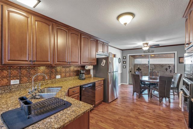 112 Two Feather, Whitney, TX 76692