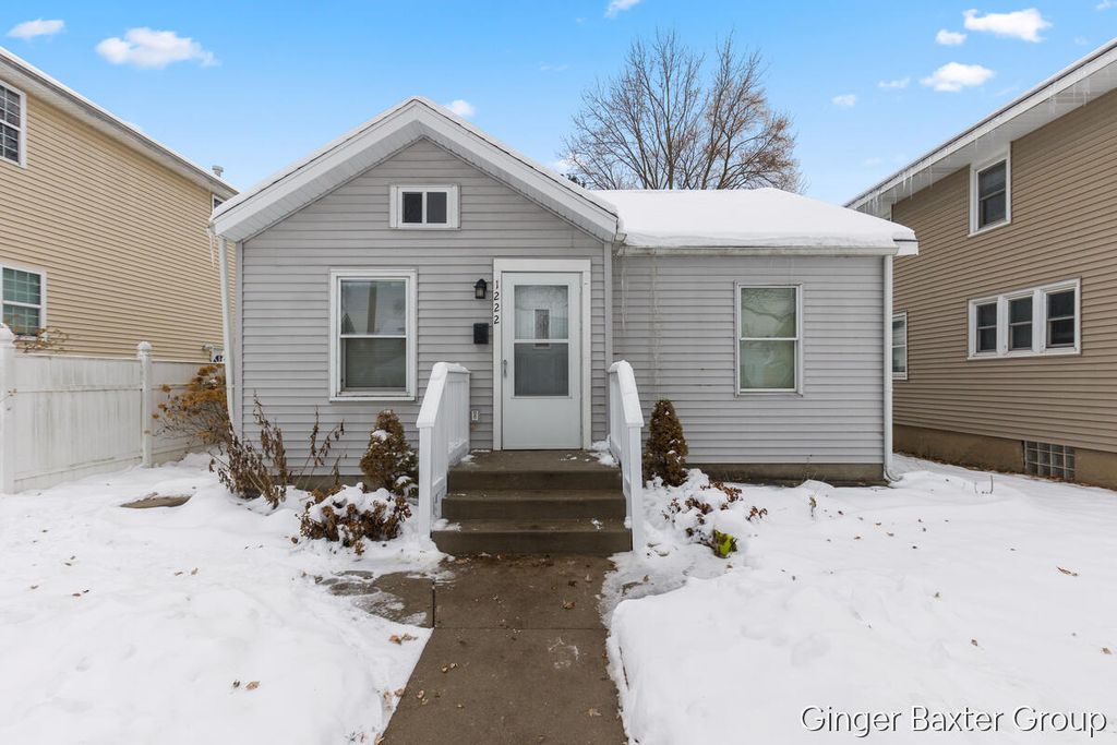 1222 Rathbone Street SW, Wyoming, MI 49509