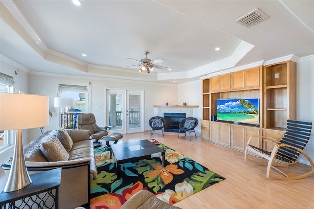 1813 Palisades Dr, Port Aransas, TX 78373