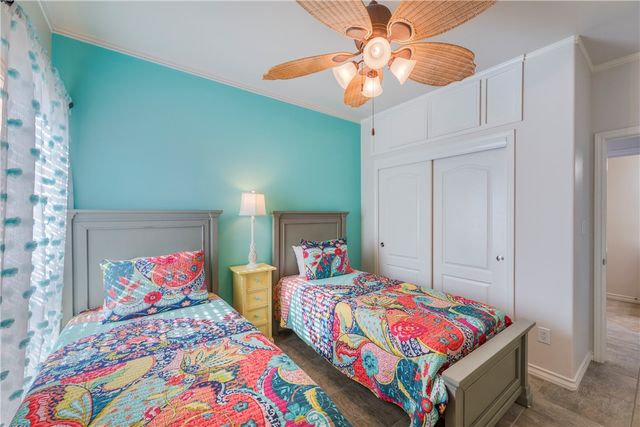 1813 Palisades Dr, Port Aransas, TX 78373