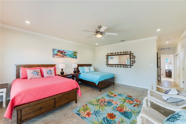 1813 Palisades Dr, Port Aransas, TX 78373