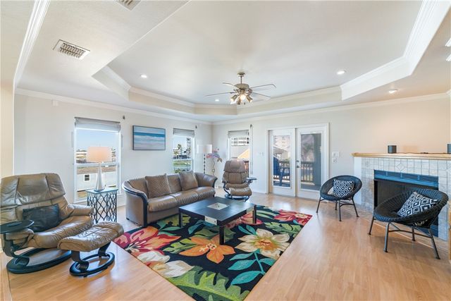 1813 Palisades Dr, Port Aransas, TX 78373