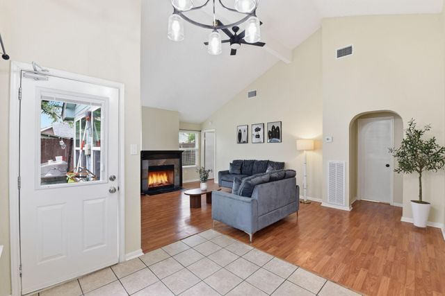 1131 Somercotes Ln, Channelview, TX 77530