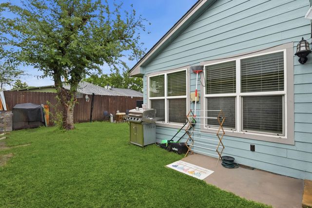1131 Somercotes Ln, Channelview, TX 77530