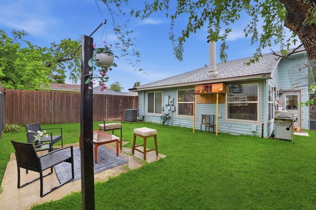 1131 Somercotes Ln, Channelview, TX 77530