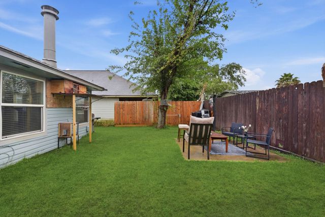 1131 Somercotes Ln, Channelview, TX 77530