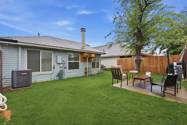 1131 Somercotes Ln, Channelview, TX 77530