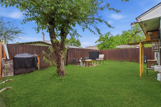 1131 Somercotes Ln, Channelview, TX 77530