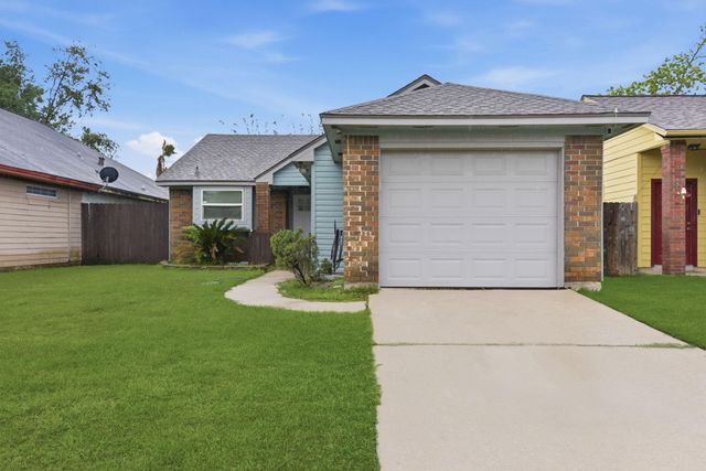 1131 Somercotes Ln, Channelview, TX 77530