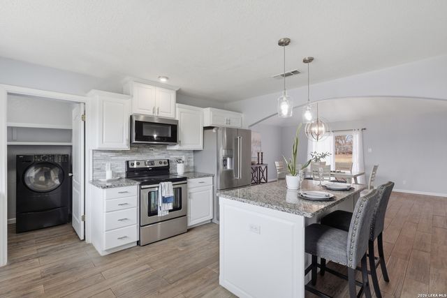 13040 Tomlynn, Atascosa, TX 78002