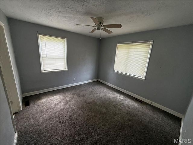 5604 Sunbury Avenue, Country Club Hills, MO 63136