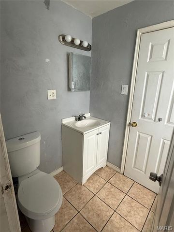 5604 Sunbury Avenue, Country Club Hills, MO 63136