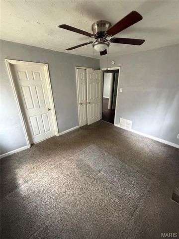 5604 Sunbury Avenue, Country Club Hills, MO 63136