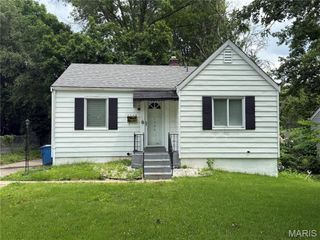 5604 Sunbury Avenue, Country Club Hills, MO 63136