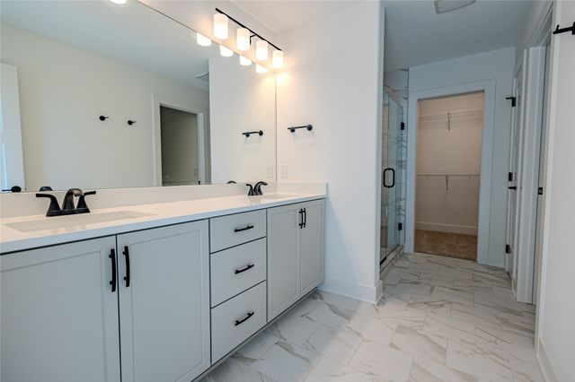 130 NW Ashley Court, Waukee, IA 50263