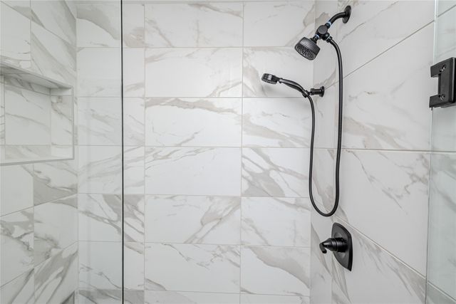 130 NW Ashley Court, Waukee, IA 50263