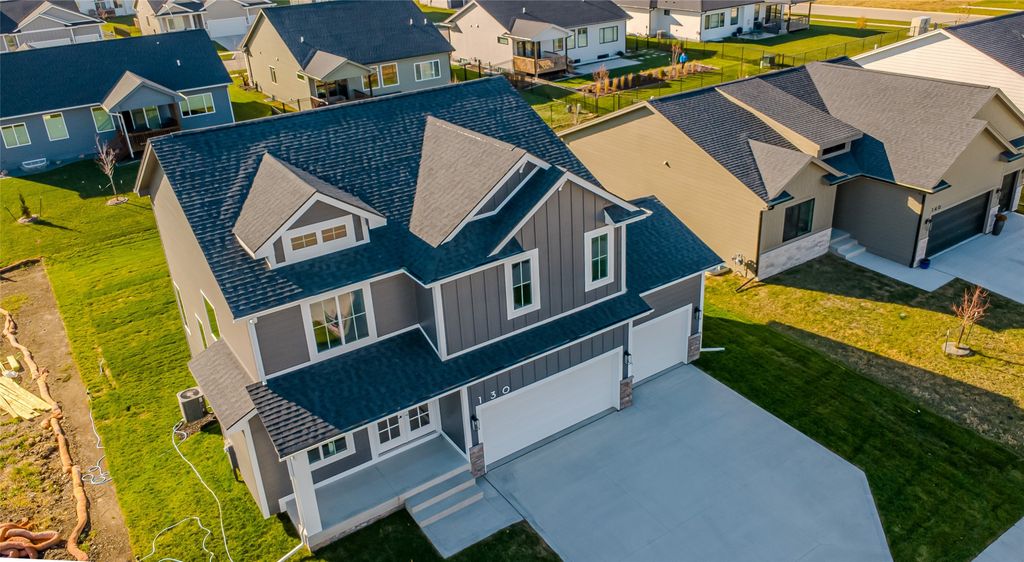 130 NW Ashley Court, Waukee, IA 50263