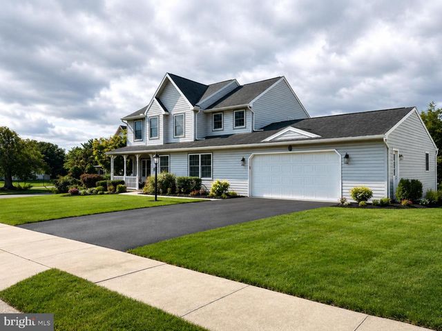 5 CANTERBURY COURT, Mechanicsburg, PA 17050