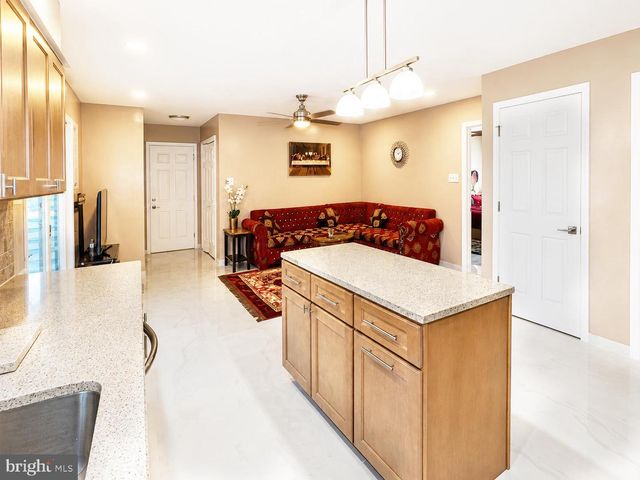 5 CANTERBURY COURT, Mechanicsburg, PA 17050