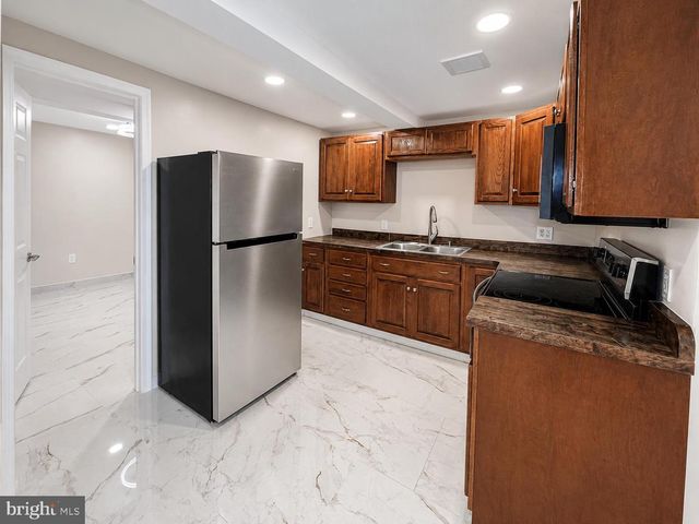 5 CANTERBURY COURT, Mechanicsburg, PA 17050