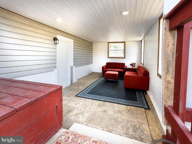 5 CANTERBURY COURT, Mechanicsburg, PA 17050