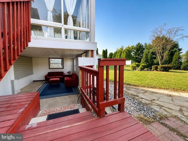 5 CANTERBURY COURT, Mechanicsburg, PA 17050