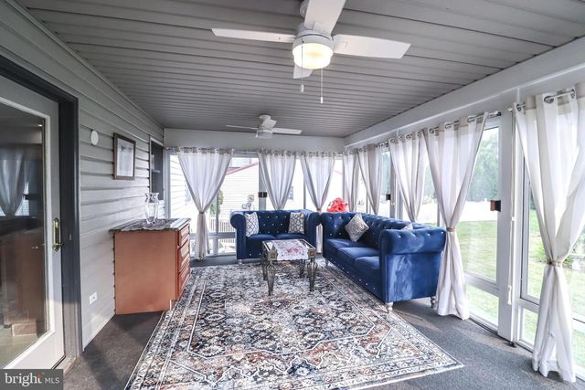 5 CANTERBURY COURT, Mechanicsburg, PA 17050