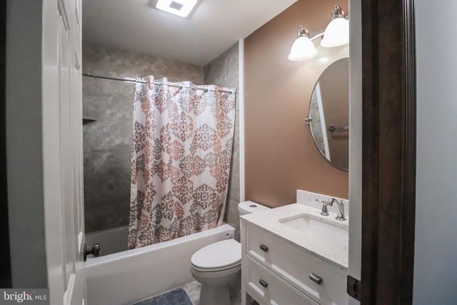 5 CANTERBURY COURT, Mechanicsburg, PA 17050