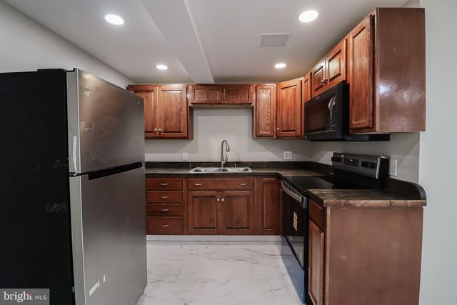 5 CANTERBURY COURT, Mechanicsburg, PA 17050