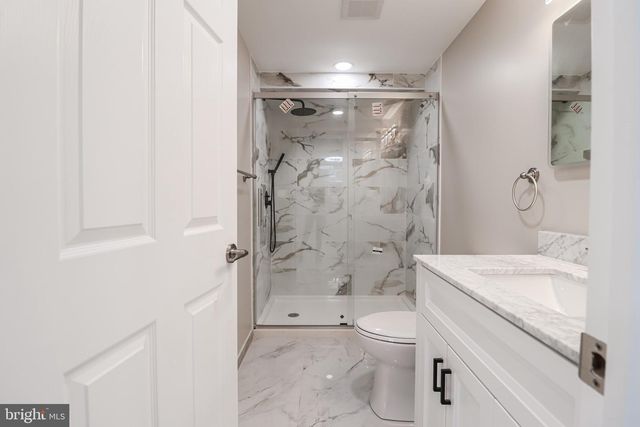 5 CANTERBURY COURT, Mechanicsburg, PA 17050