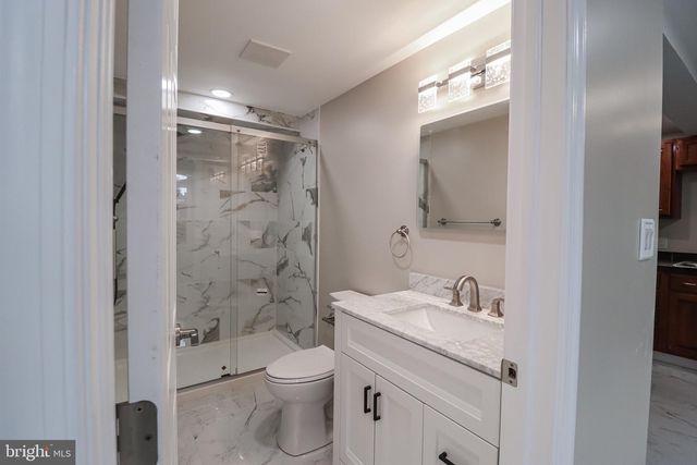 5 CANTERBURY COURT, Mechanicsburg, PA 17050