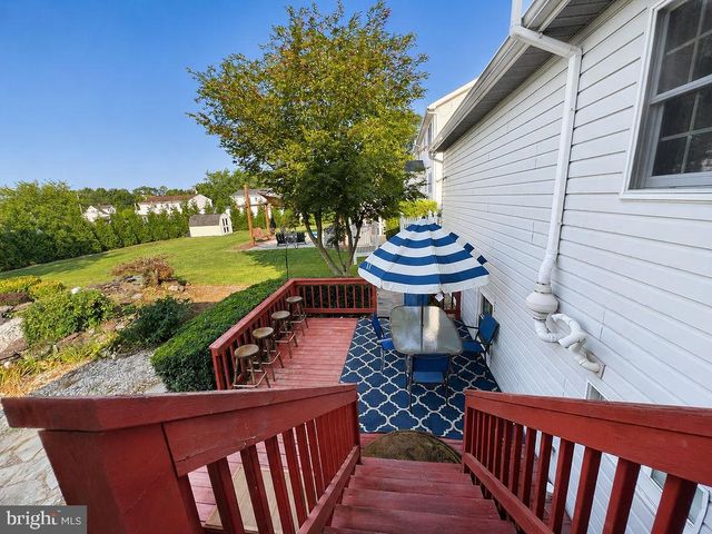 5 CANTERBURY COURT, Mechanicsburg, PA 17050