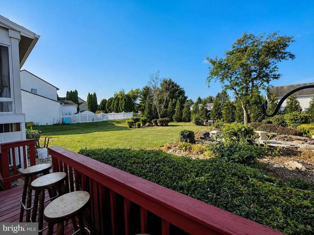 5 CANTERBURY COURT, Mechanicsburg, PA 17050