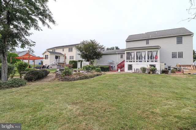 5 CANTERBURY COURT, Mechanicsburg, PA 17050