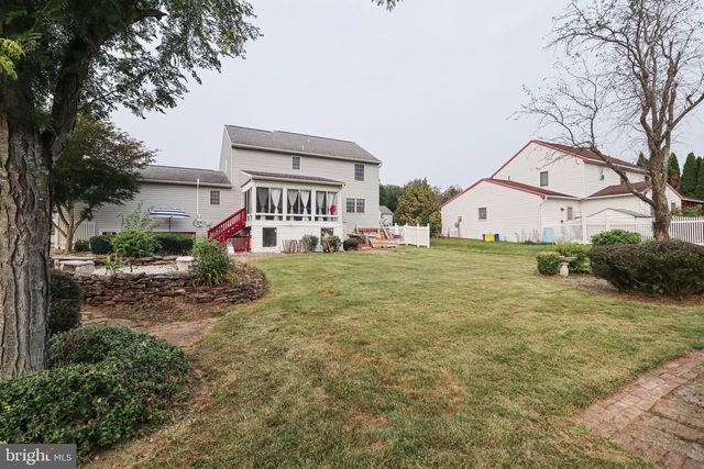 5 CANTERBURY COURT, Mechanicsburg, PA 17050