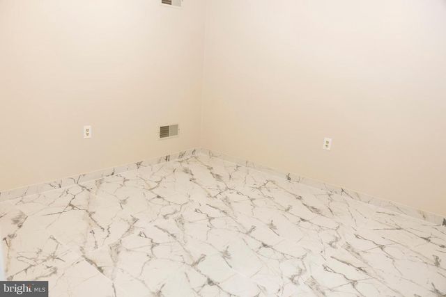 5 CANTERBURY COURT, Mechanicsburg, PA 17050