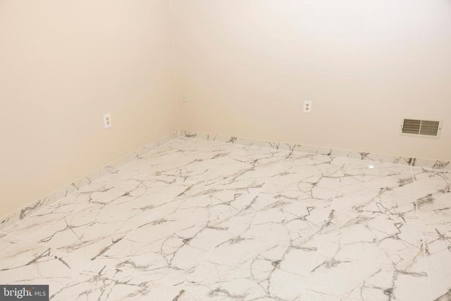 5 CANTERBURY COURT, Mechanicsburg, PA 17050