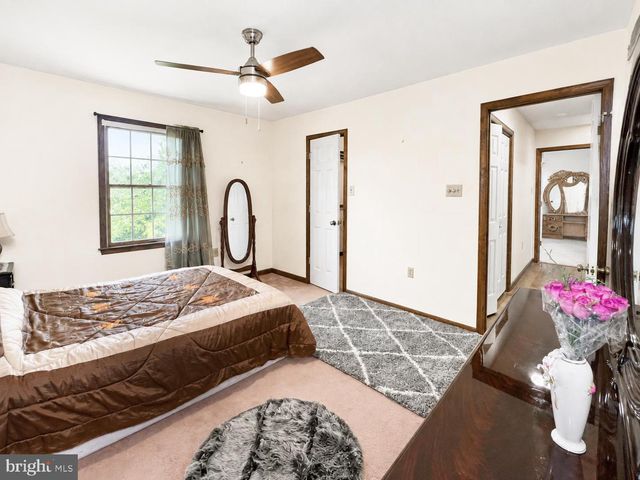 5 CANTERBURY COURT, Mechanicsburg, PA 17050