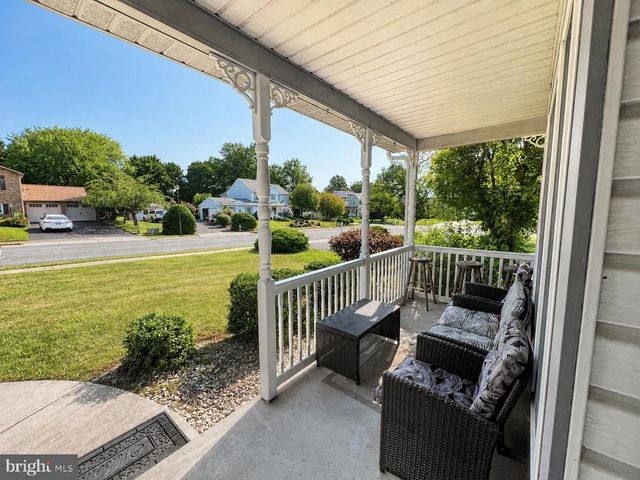5 CANTERBURY COURT, Mechanicsburg, PA 17050