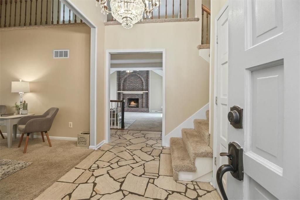 1200 NE Crestview Drive, Blue Springs, MO 64014