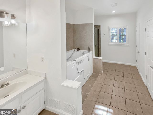 86 Lancaster Way, Newnan, GA 30263