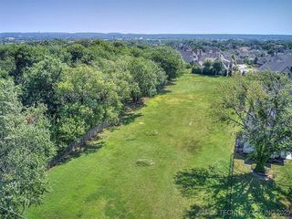 10715 S Elgin Avenue, Jenks, OK 74037