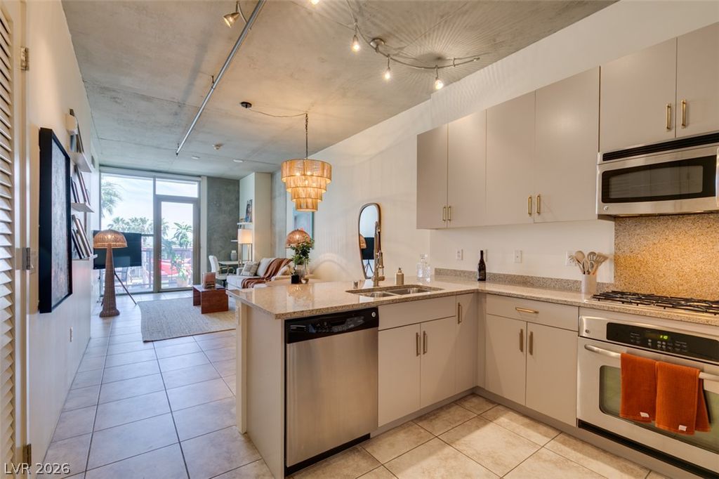 353 Bonneville Ave 343, Las Vegas, NV 89101