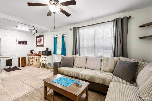 903 Clearview Ave, Pensacola, FL 32505
