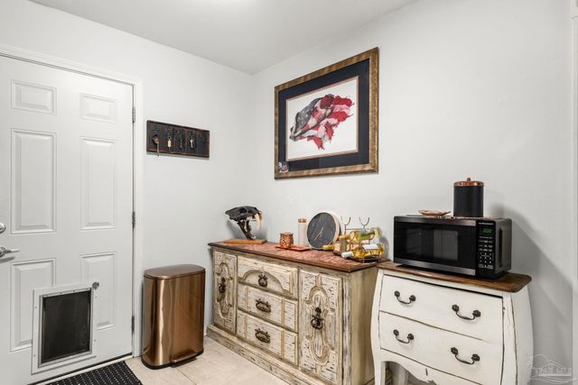 903 Clearview Ave, Pensacola, FL 32505