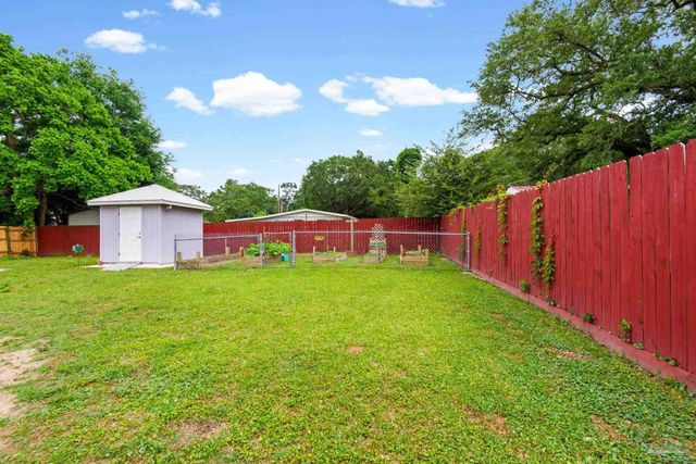 903 Clearview Ave, Pensacola, FL 32505
