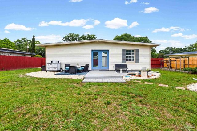 903 Clearview Ave, Pensacola, FL 32505