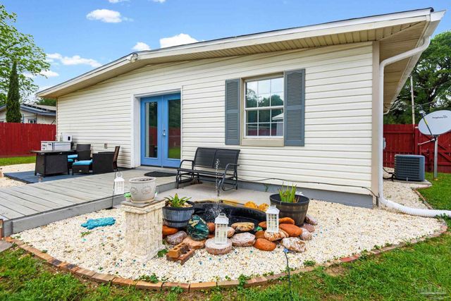 903 Clearview Ave, Pensacola, FL 32505