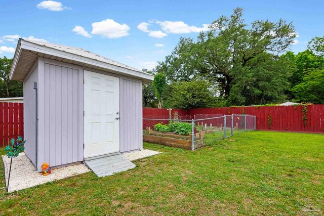903 Clearview Ave, Pensacola, FL 32505