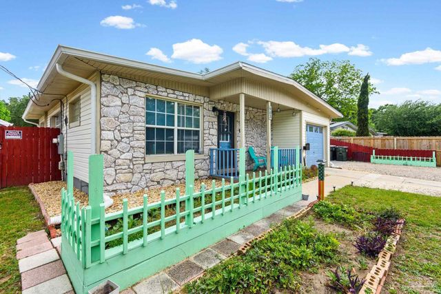 903 Clearview Ave, Pensacola, FL 32505